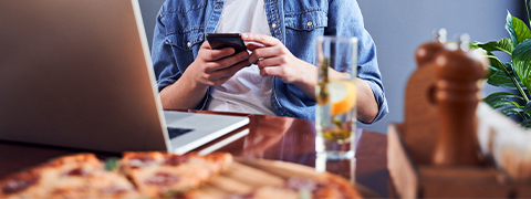 Bestelle mit Uber Eats in Restaurants in deiner Nähe Bestelle mit Uber Eats in Restaurants in deiner Nähe
