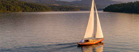 Ein Segelboot bei Click & Boat günstig mieten